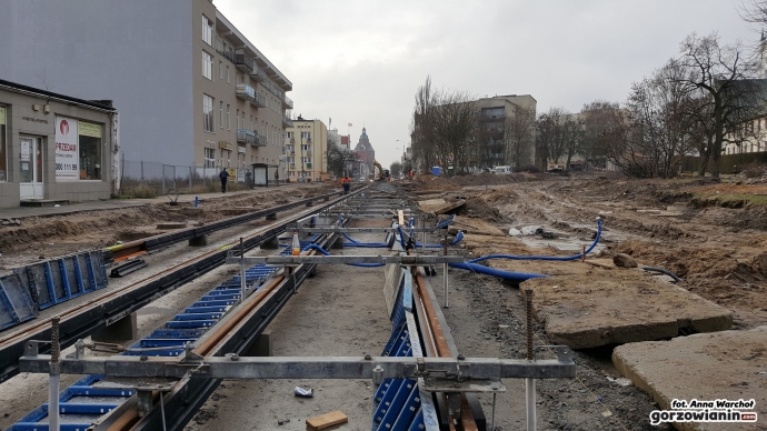 8/10 Budowa torowiska na Warszawskiej