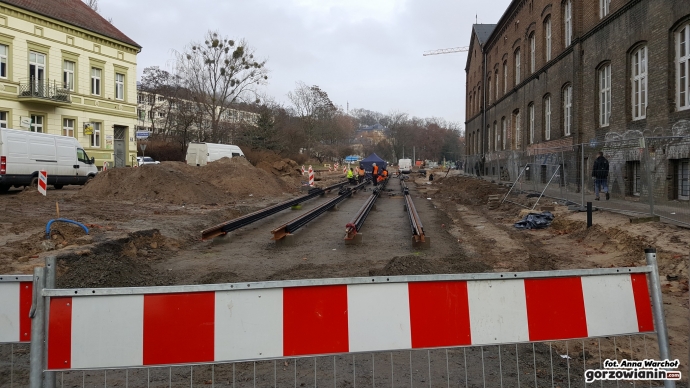 9/10 Budowa torowiska na Warszawskiej
