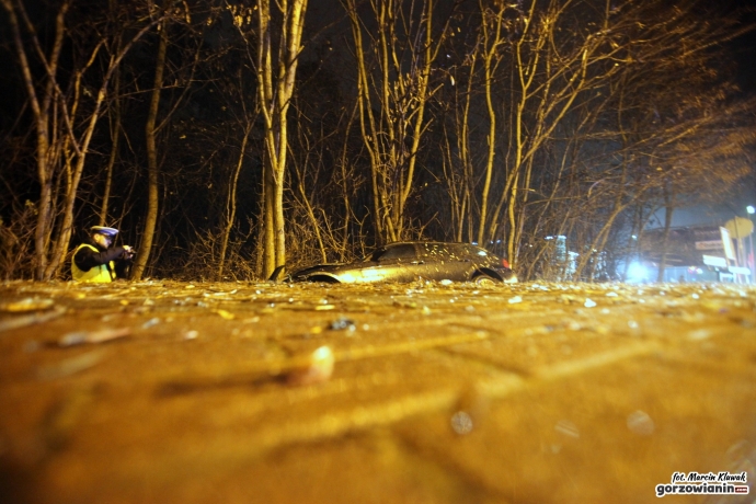 3/6 Zderzenie dwóch aut przy Słowiańskiej