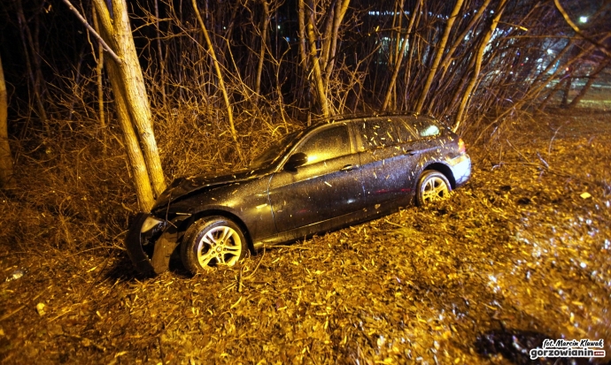 5/6 Zderzenie dwóch aut przy Słowiańskiej