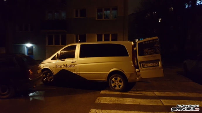 4/7 Zwłoki w mieszkaniu