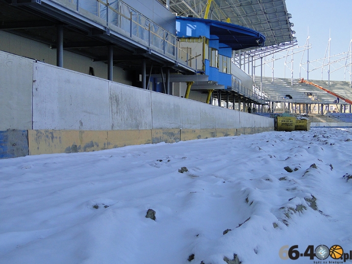 22/38 Przebudowa stadionu na dzień 21.02.2011r.