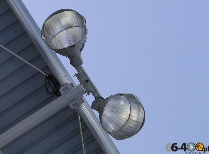 29/38 Przebudowa stadionu na dzień 21.02.2011r.