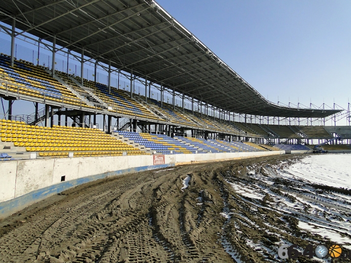 34/38 Przebudowa stadionu na dzień 21.02.2011r.