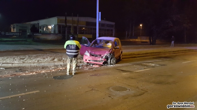 2/7 Wypadek z udziałem mercedesa i BMW