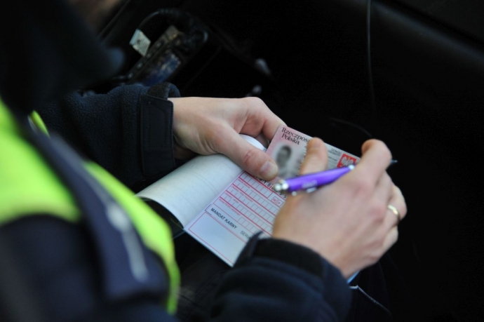 13/15 Piesi kontra kierowcy