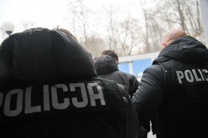 8/16 Marihuana w prezencie dla siostry