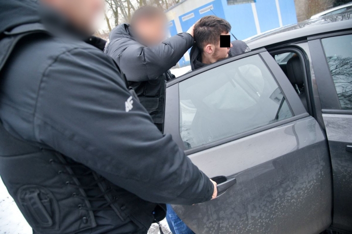 13/16 Marihuana w prezencie dla siostry