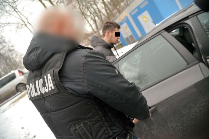 15/16 Marihuana w prezencie dla siostry