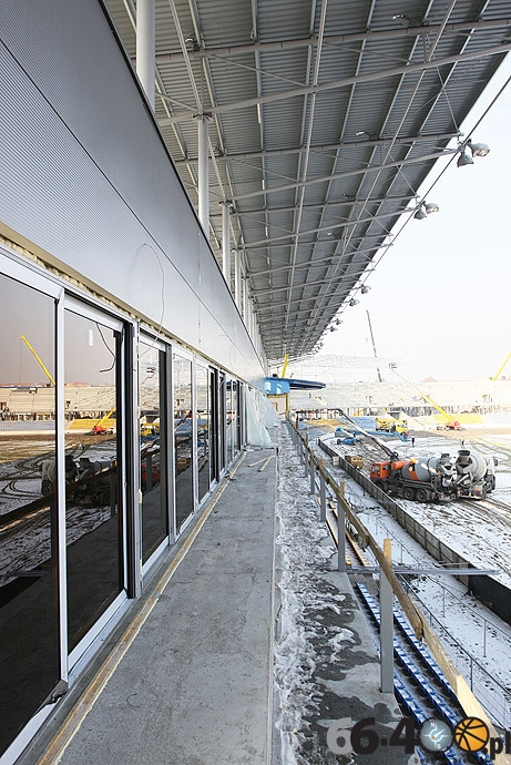 11/21 Przebudowa stadionu żużlowego - 28.02.2011r. oraz konferencja o nazwie dla stadionu.