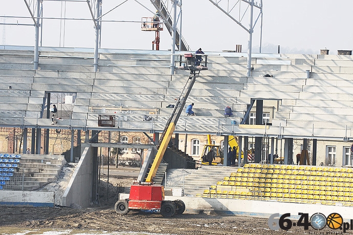18/21 Przebudowa stadionu żużlowego - 28.02.2011r. oraz konferencja o nazwie dla stadionu.