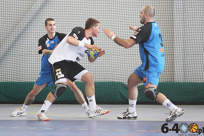 14/42 Mecz pokazowy GSPR w nowo otwartej hali sportowej w Deszcznie