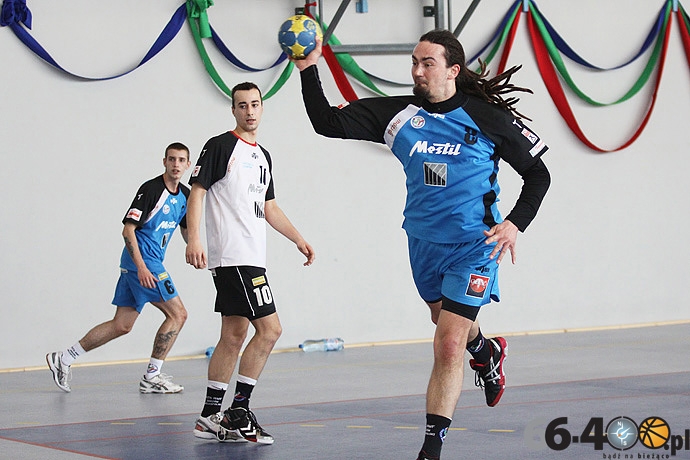 20/42 Mecz pokazowy GSPR w nowo otwartej hali sportowej w Deszcznie