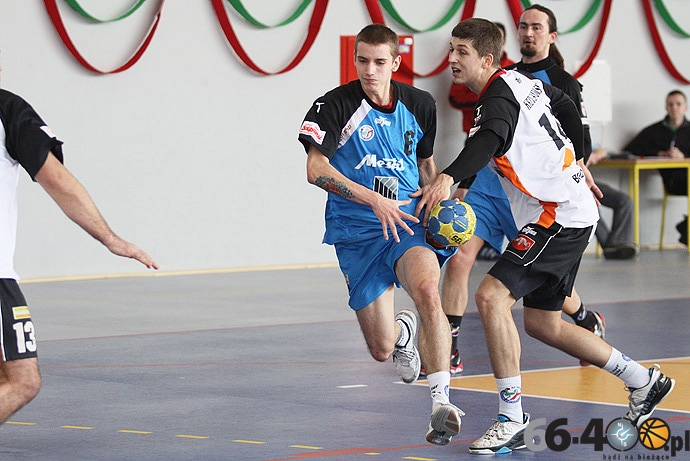 22/42 Mecz pokazowy GSPR w nowo otwartej hali sportowej w Deszcznie