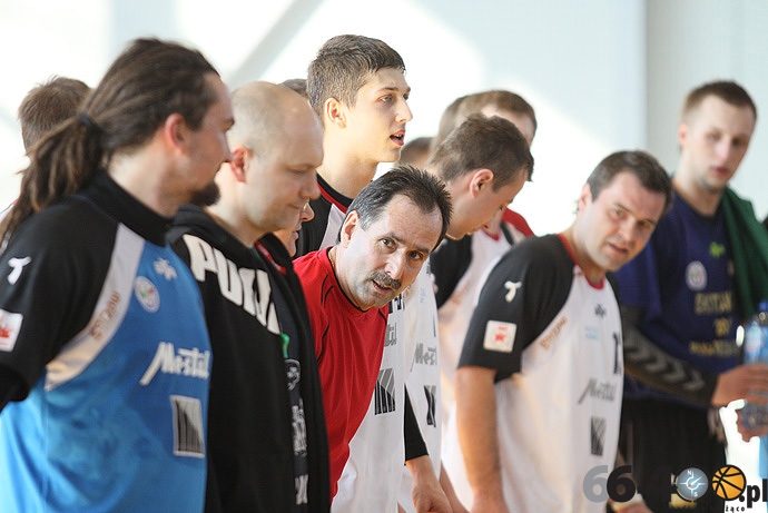 36/42 Mecz pokazowy GSPR w nowo otwartej hali sportowej w Deszcznie