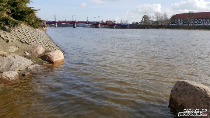 3/11 Zalana dolna część bulwaru