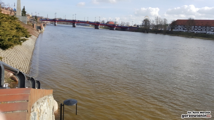 6/11 Zalana dolna część bulwaru