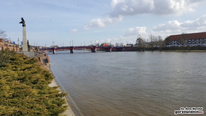 7/11 Zalana dolna część bulwaru