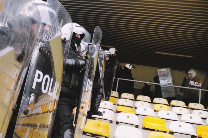 7/12 Ćwiczenia policjantów na Jancarzu