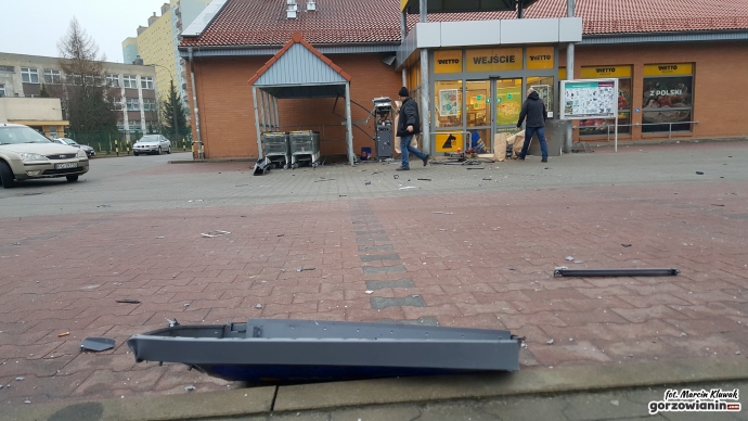 4/18 Bankomat wyleciał w powietrze