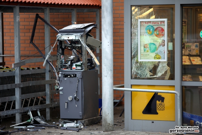 13/18 Bankomat wyleciał w powietrze