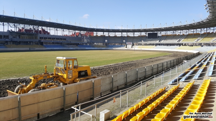 3/7 Prace na torze żużlowym