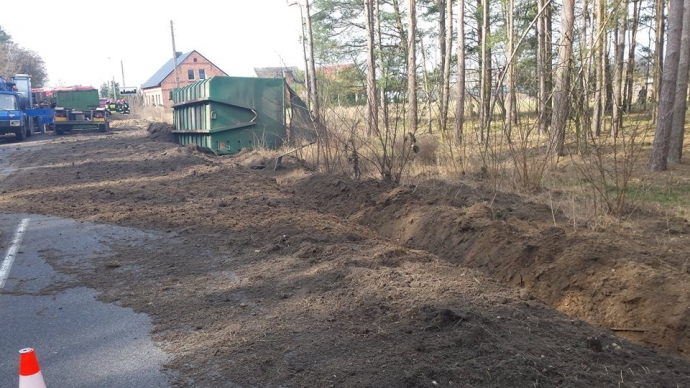 4/5 Przewrócona ciężarówka - DW 158