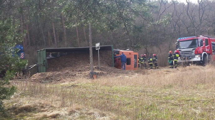 5/5 Przewrócona ciężarówka - DW 158