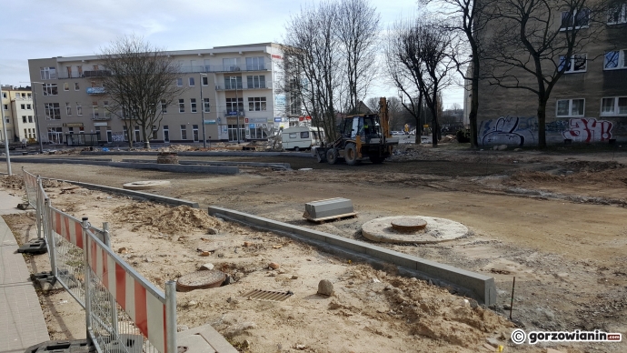 3/10 Prace przy Warszawskiej i Walczaka