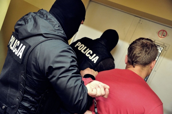 5/12 Zarzuty dla 26-latka