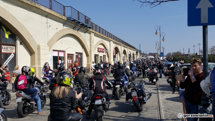 10/24 Parada motocykli 01.04.2017