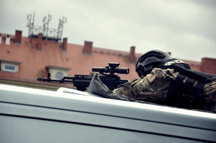 7/39 Desperat sterroryzował gorzowską uczelnię