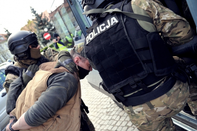 27/39 Desperat sterroryzował gorzowską uczelnię