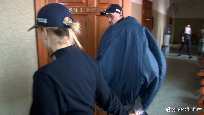 4/4 Pedofil obawia się o swoje bezpieczeństwo