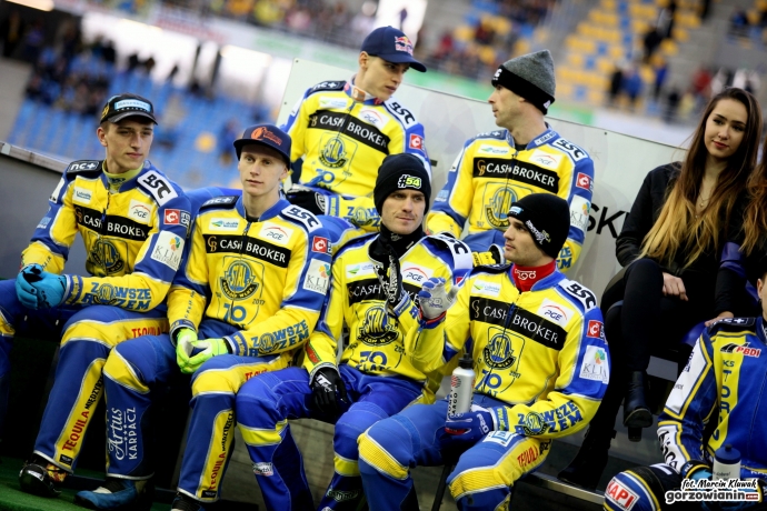 10/47 Stal wygrywa w Toruniu!