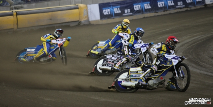 11/47 Stal wygrywa w Toruniu!