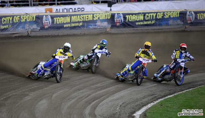 13/47 Stal wygrywa w Toruniu!