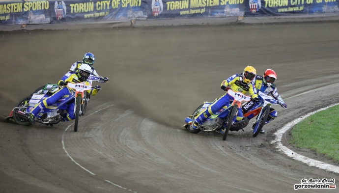 20/47 Stal wygrywa w Toruniu!