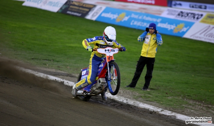 22/47 Stal wygrywa w Toruniu!