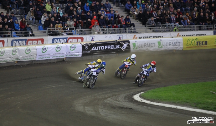 23/47 Stal wygrywa w Toruniu!