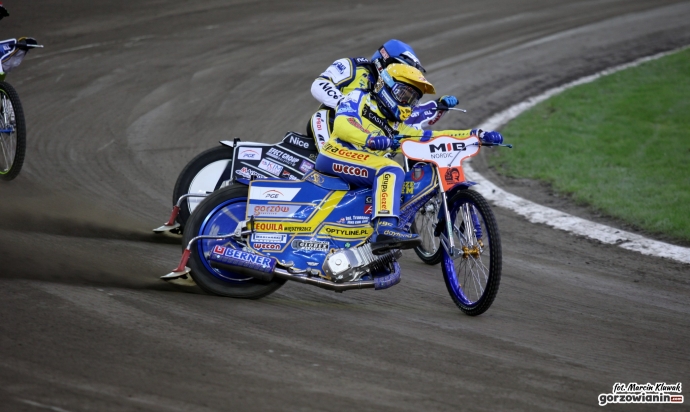 24/47 Stal wygrywa w Toruniu!