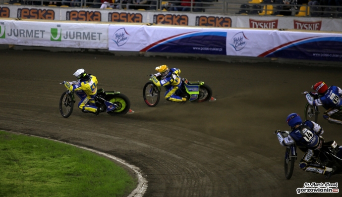 30/47 Stal wygrywa w Toruniu!