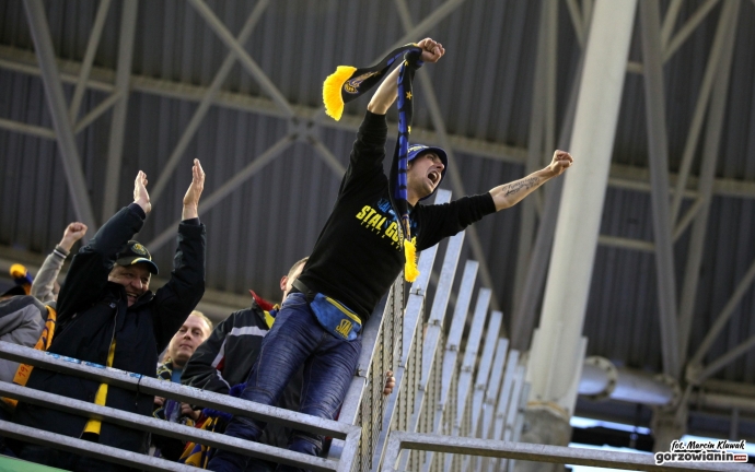 31/47 Stal wygrywa w Toruniu!