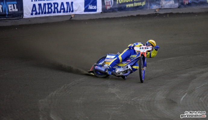 37/47 Stal wygrywa w Toruniu!