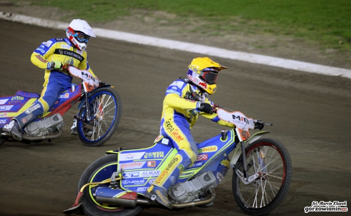 40/47 Stal wygrywa w Toruniu!