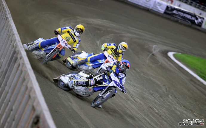 43/47 Stal wygrywa w Toruniu!