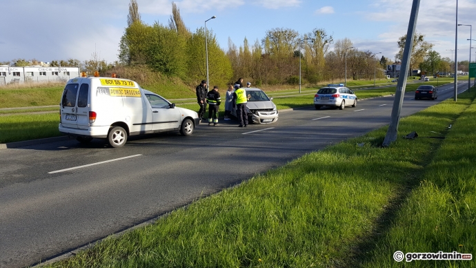 1/5 Uderzyła w słup