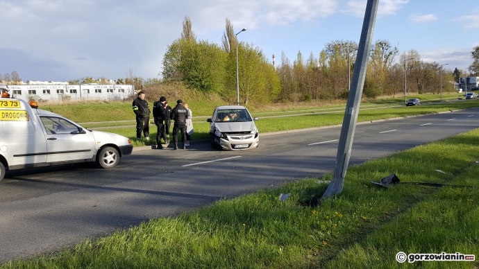 4/5 Uderzyła w słup