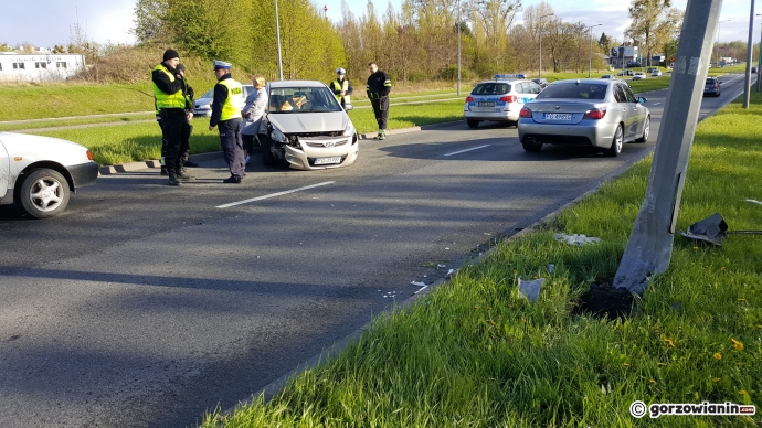 5/5 Uderzyła w słup