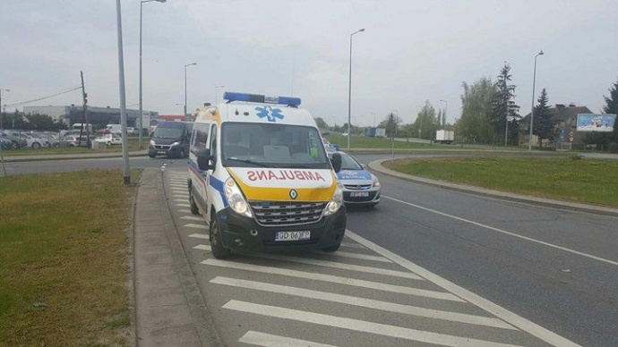 1/3 Zderzenie karetki i skody